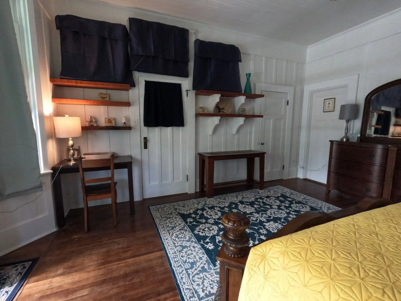 Hilo Bay Oceanfront B&B