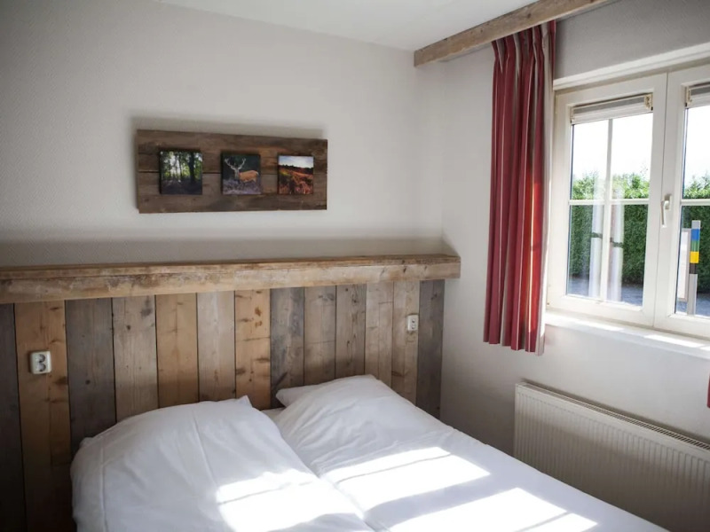 Combined Bungalow with Decorative Fireplace near Veluwe