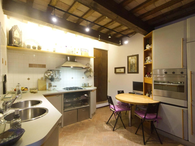 Rustic Holiday Home in Cantiano near Centre