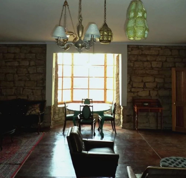 John Jack 5 McCloud's Accommodation