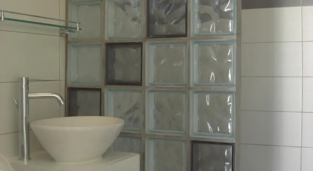 Jo Flat With The View