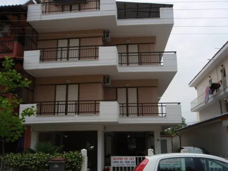 Dimitras Apartments