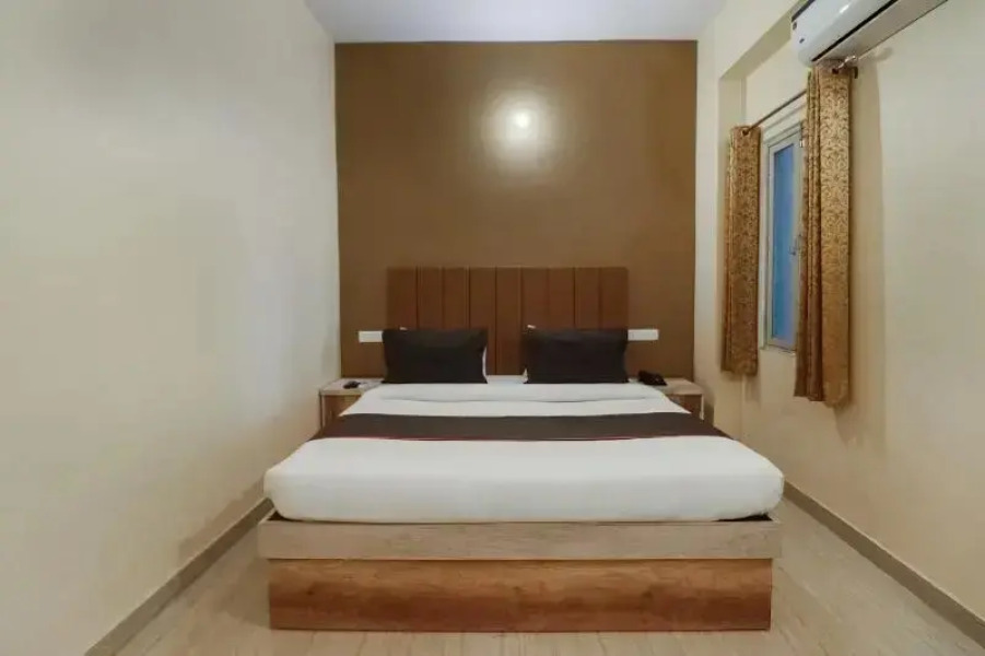 Hotel Rk Heights And Banquets by OYO Rooms