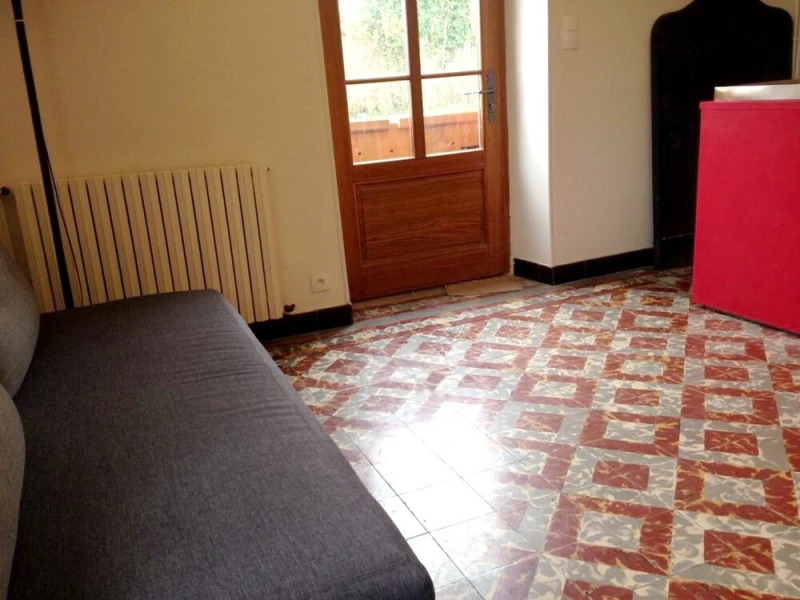 Apartment With one Bedroom in Bourg-le-comte, With Furnished Garden