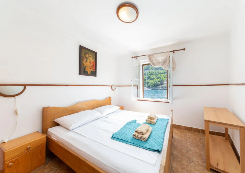 Linker - Wonderful Place Next To Te Sea - H