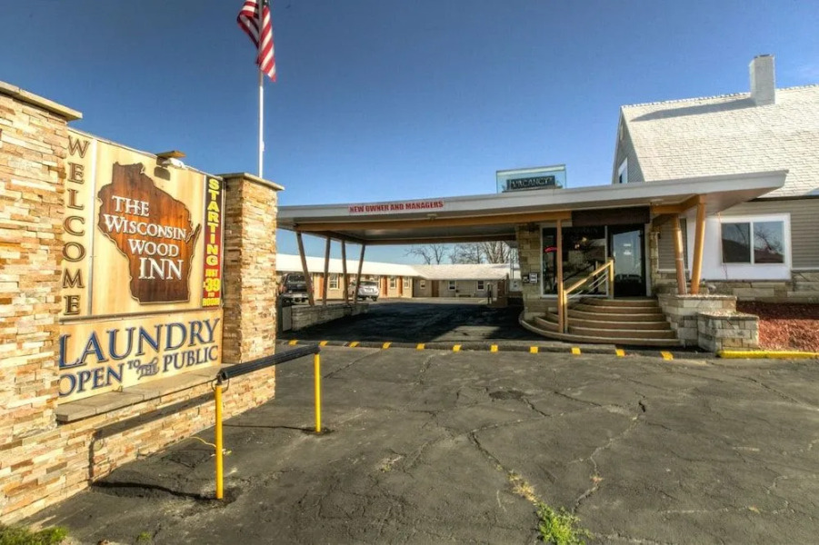 The Wisconsin Wood Inn