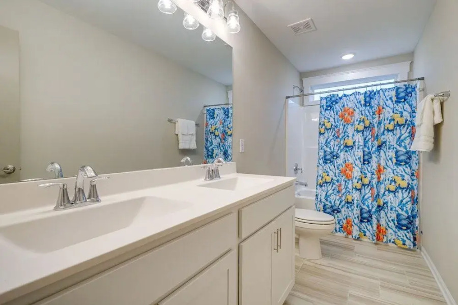 Wilmington Vacation Rental ~ 9 Mi to Beach!