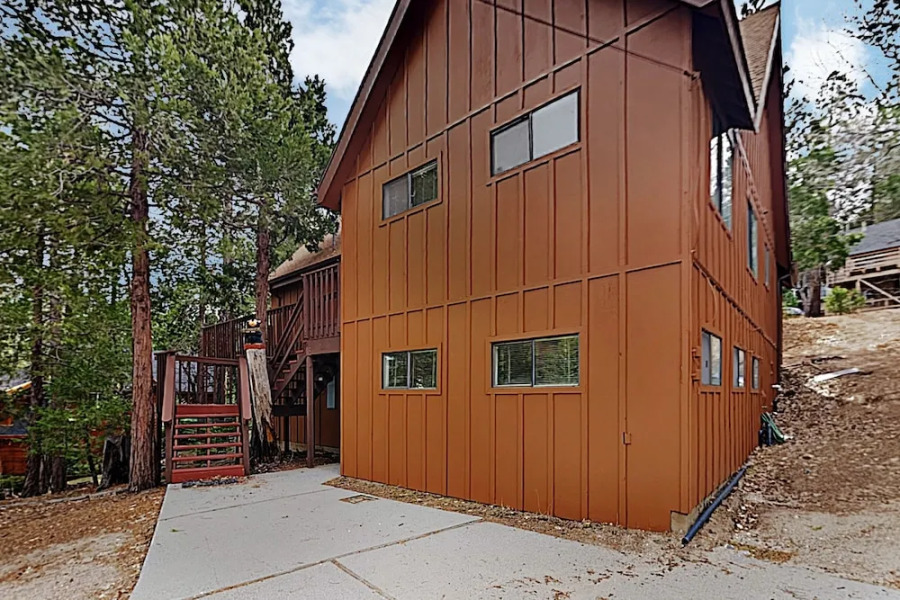 Spacious Rural Retreat: Wraparound Deck, Game Room home