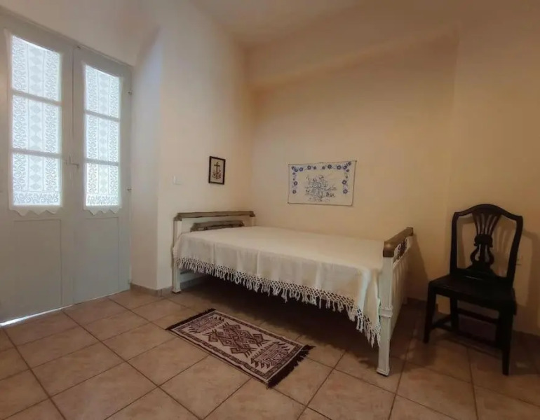 Moscha's Pink House in Chalki