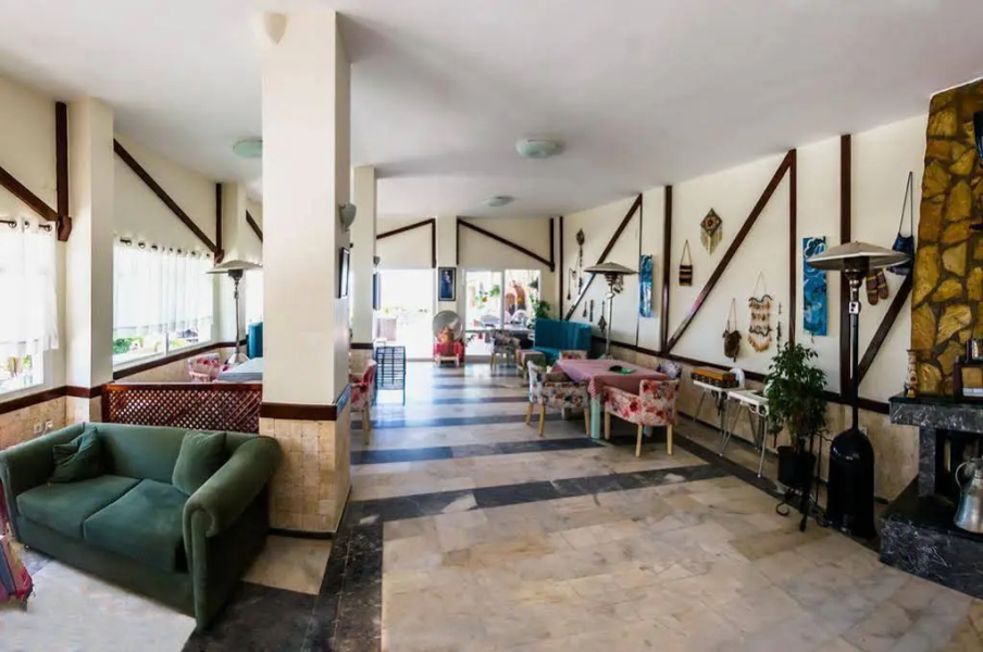 Colophon Hotel