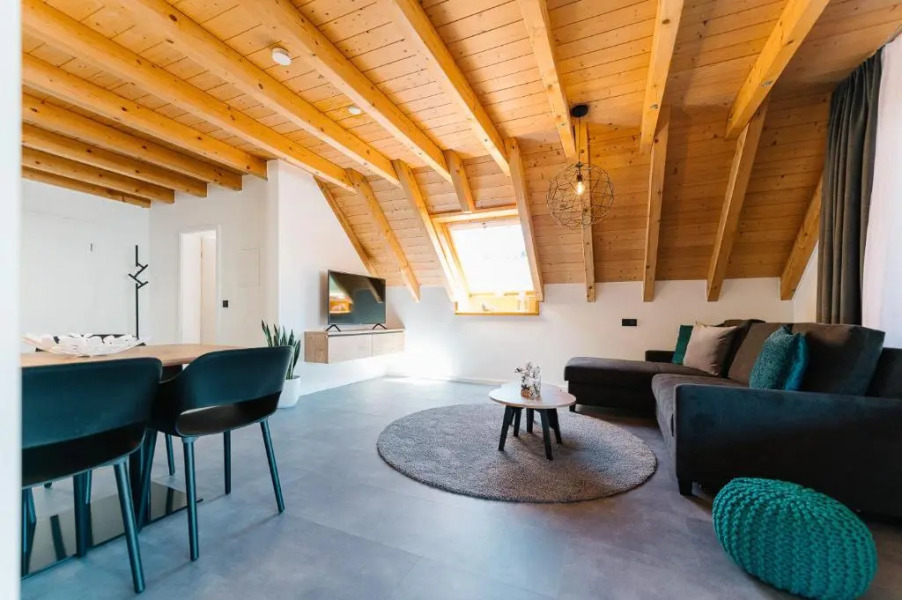 Moderne 3 Zi.-FeWo BlackForestArt Nähe Freiburg