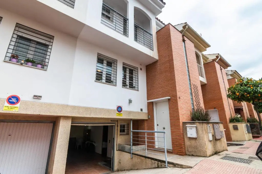 tuGuest Grisolia House