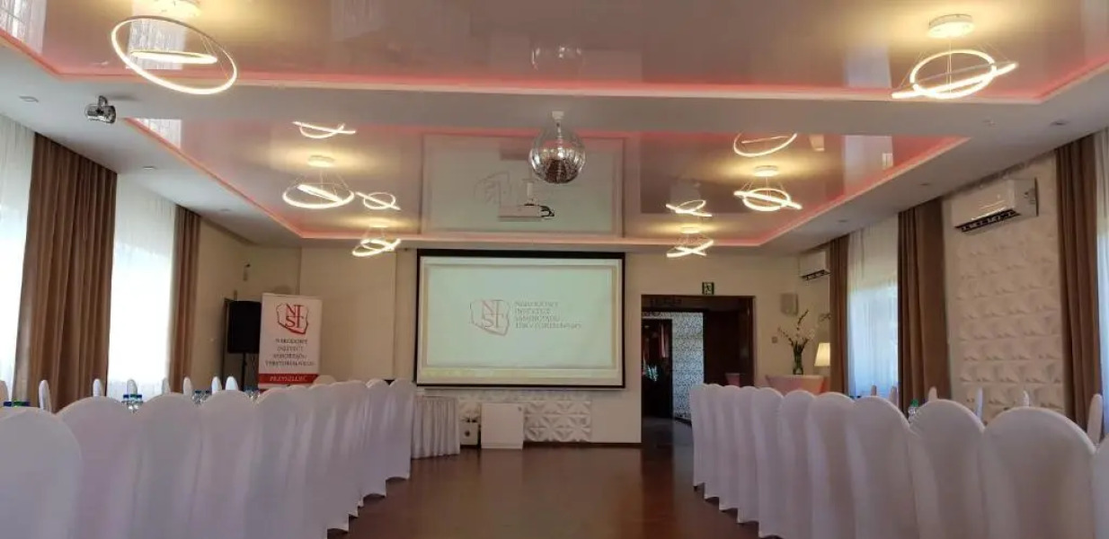 Route One - Restauracja & Pokoje Hotelowe