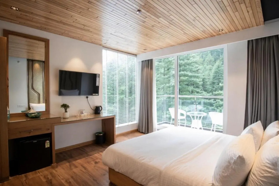 Moksha Riverside Resort Kasol