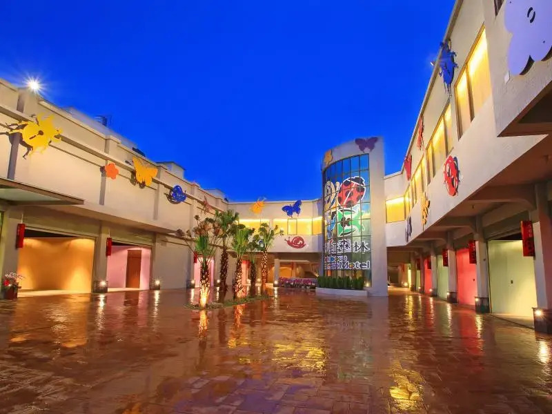 Rainbow Forest Motel