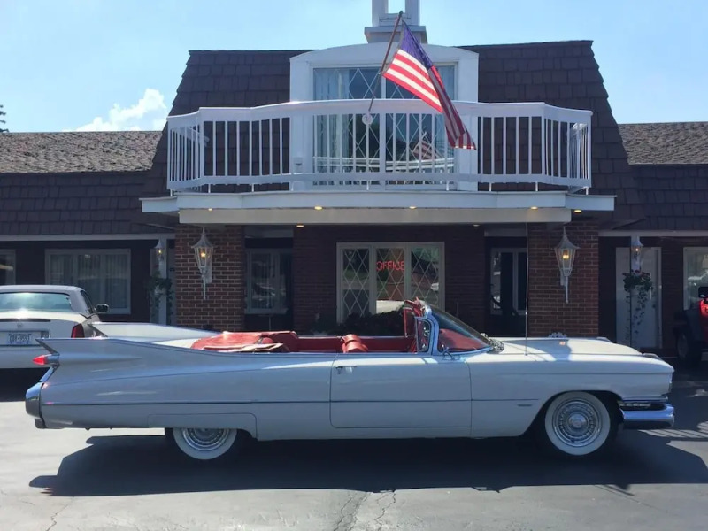 Lockport Inn & Suites