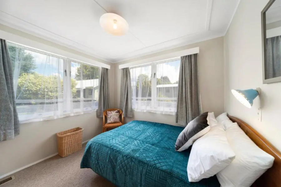 On the Fly at Kutai - Turangi Holiday Home