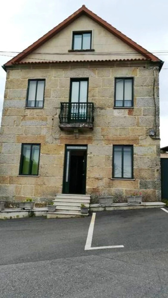 House With 3 Bedrooms in Pontevedra, With Enclosed Garden Near the Beach