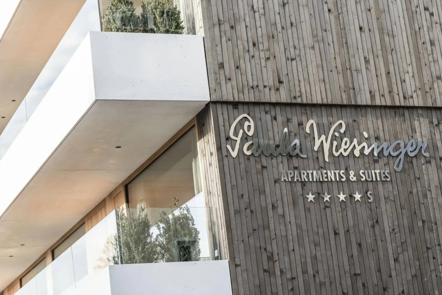 La Paula Apartments & Suites