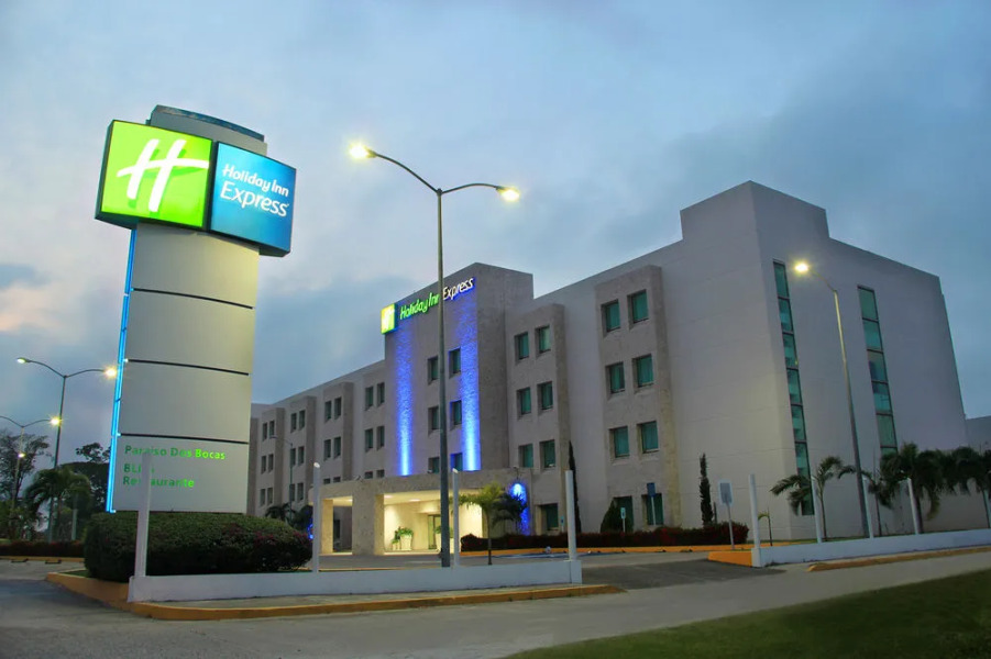 Holiday Inn Express Paraiso Dos Bocas