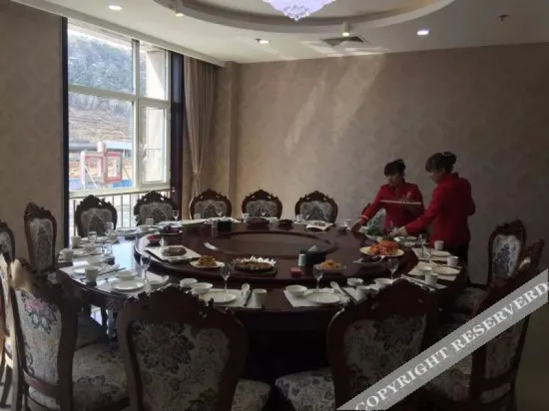 Xiqian Yujing Holiday Hotel