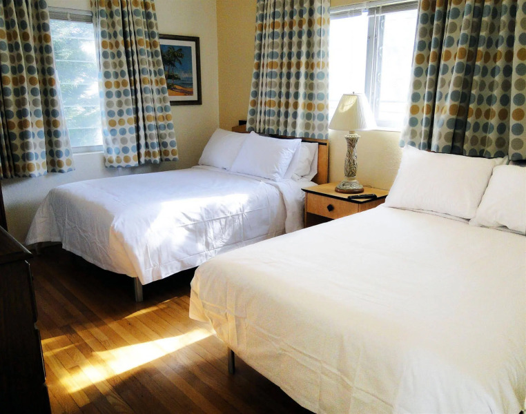 Great Escape Apartments by Lowkl