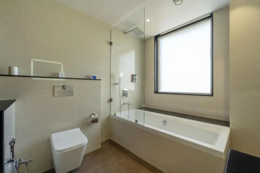 Shyama Sarovar Portico