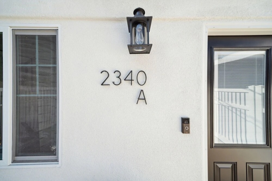 Chic Executive - Historic Floral Park Guest House 1 Bedroom Bungalow by Redawning