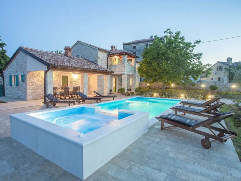 Villa in Medvidici With Pool Near Porec Beach