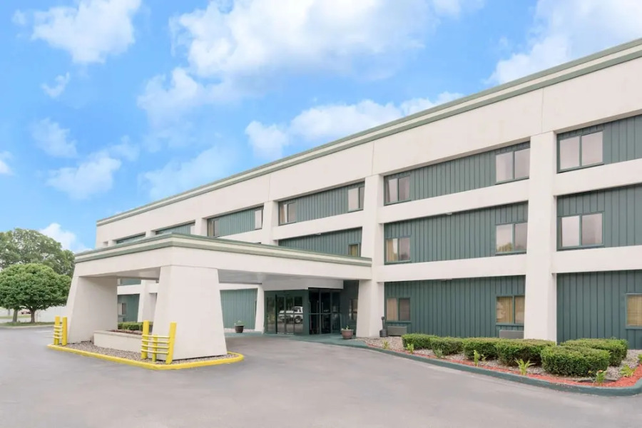 Baymont Inn And Suites La Cros