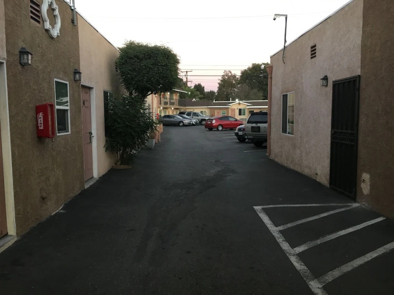 Mission Motel Lynwood - 59 and up.