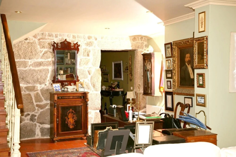 House With 5 Bedrooms in Pontevedra, With Enclosed Garden