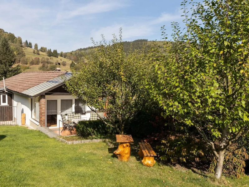 Bright Holiday Home in Schonbrunn with Garden