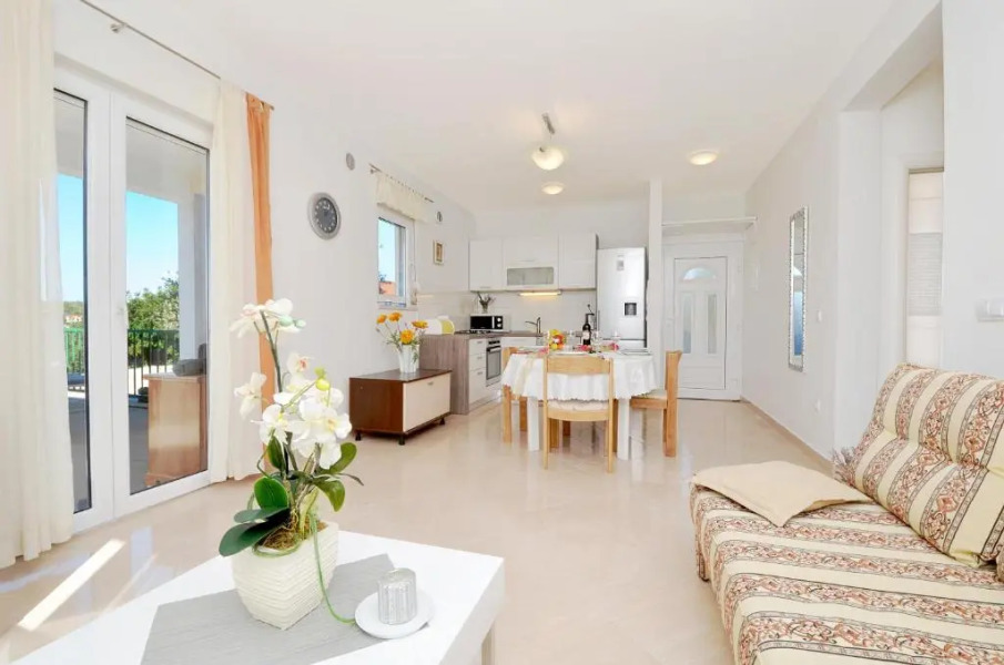 Holiday Home Paradiso