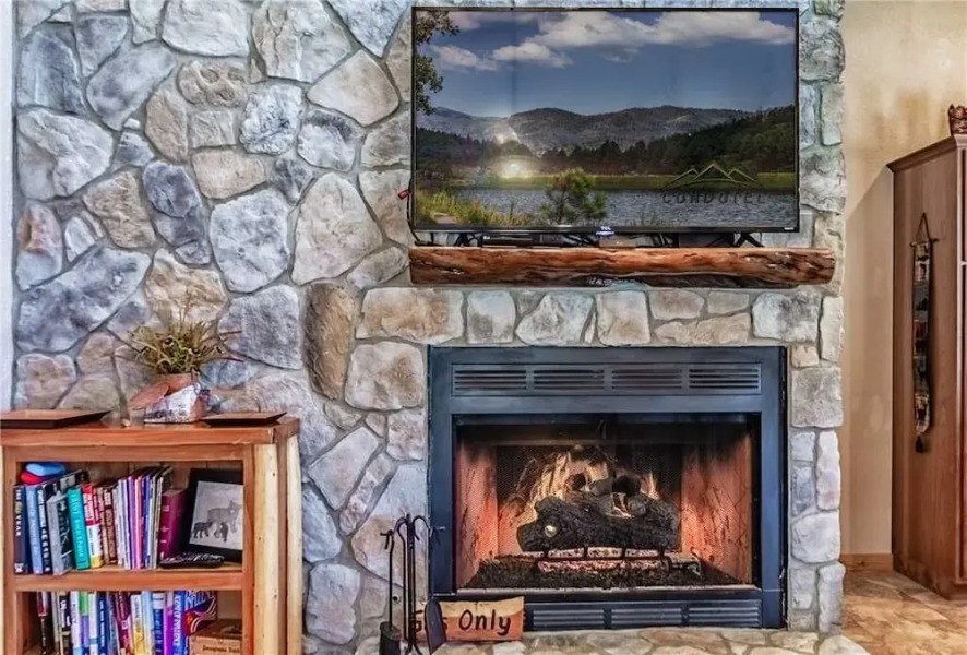 Cozy Knotty and Nice - Four Bedroom Cabin