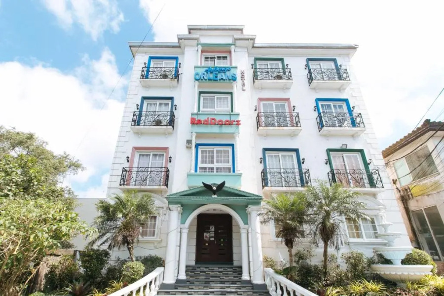 RedDoorz Plus @ New Orleans Auberge Hotel