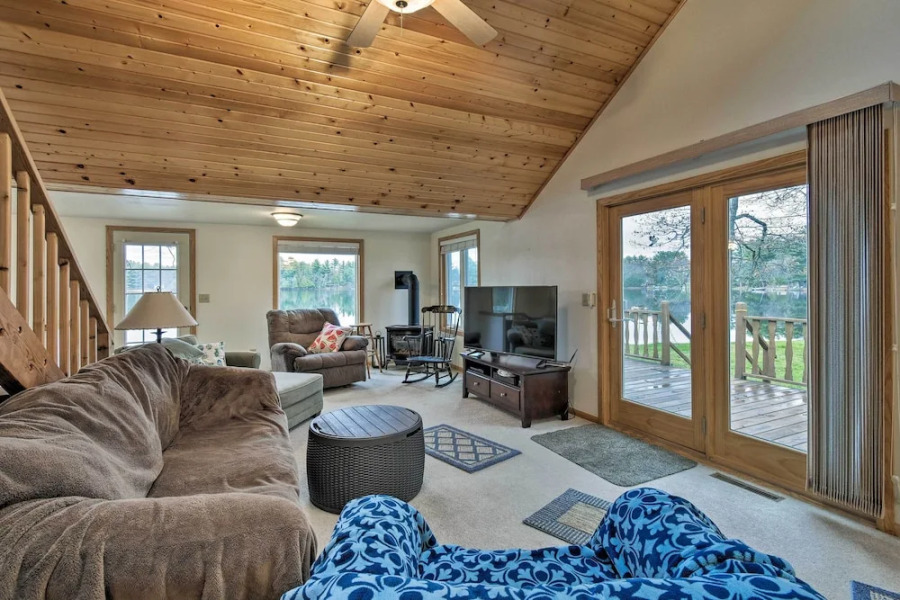 Lakefront Home w/ Seasonal Dock - 2 mi to Skiing!