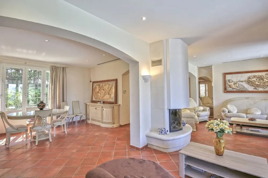 Grande Villa proche Monaco