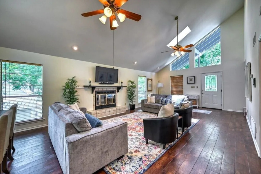 Luxury Riverfront Oasis W/boat Dock-grill-firepit!