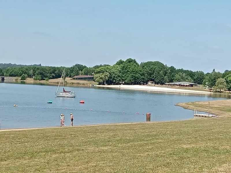 The Two Vines 2 Bed House in Chez Ravard