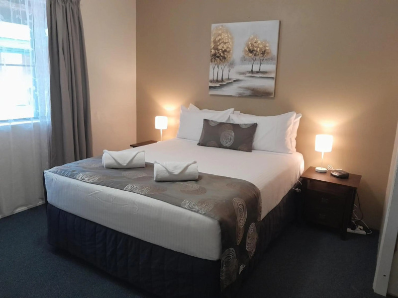 Murray Gardens Cottages & Motel