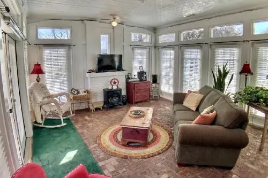 Texaco Bungalow Vacation Rentals