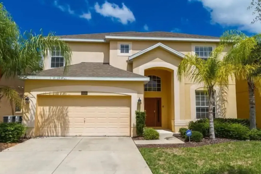 Amazing 6 Bedrooms 4 Baths 1028ocb