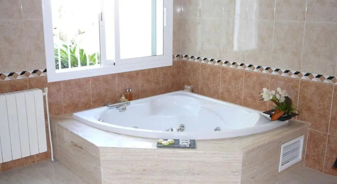 Villa Alella Sea Views