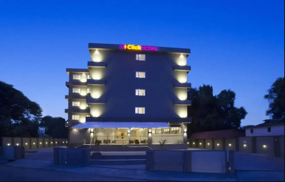 Click Hotel Junagadh
