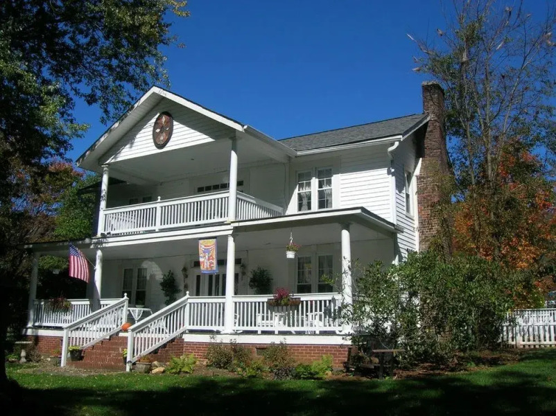 Buffalo Tavern Bed & Breakfast