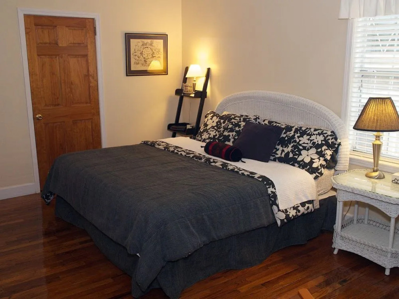 Away at The Bay Bed & Breakfast