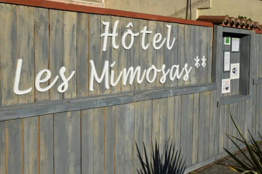 Les Mimosas