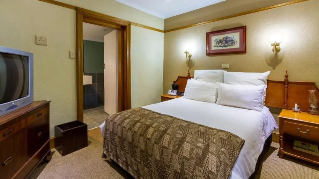 Hotel Numbi and Garden Suites