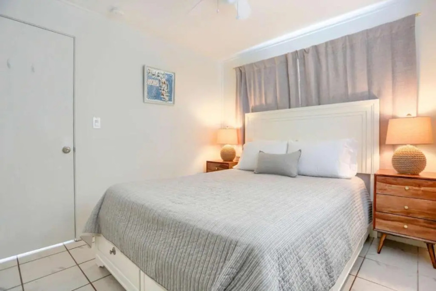 Binnie’s Beachfront Bungalow